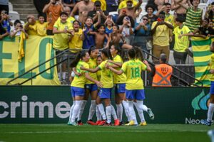 COM GOL DE PRISCILA NOS ACRÉSCIMOS, BRASIL VENCE JAPÃO POR 4 A 3