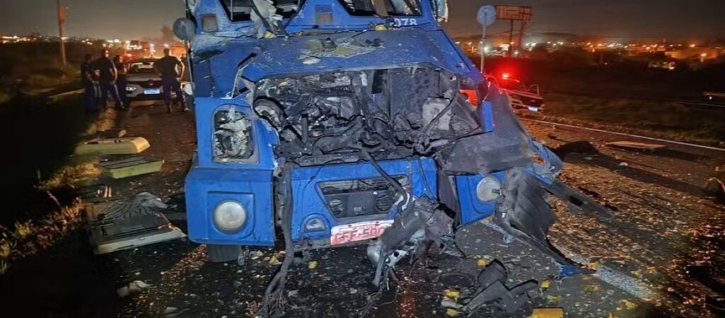 Carro-forte é atacado por criminosos na SP-304 em Piracicaba