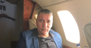 Bolívia entrega Tuta, líder do PCC, à Polícia Federal