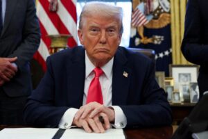 Trump cogita sanções a países que compram petróleo russo