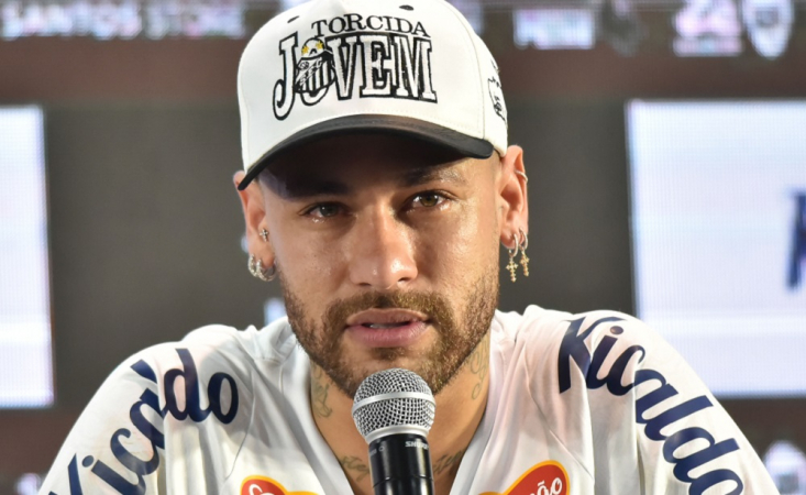 Neymar testa positivo para covid-19 e é afastado pelo Santos