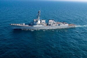 EUA enviam navios de guerra para costa da Venezuela