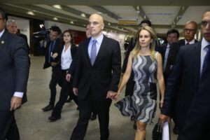 Governo Trump estende sanções financeiras à esposa de Moraes