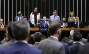 Câmara aprova PEC da Blindagem, que protege parlamentares de processos