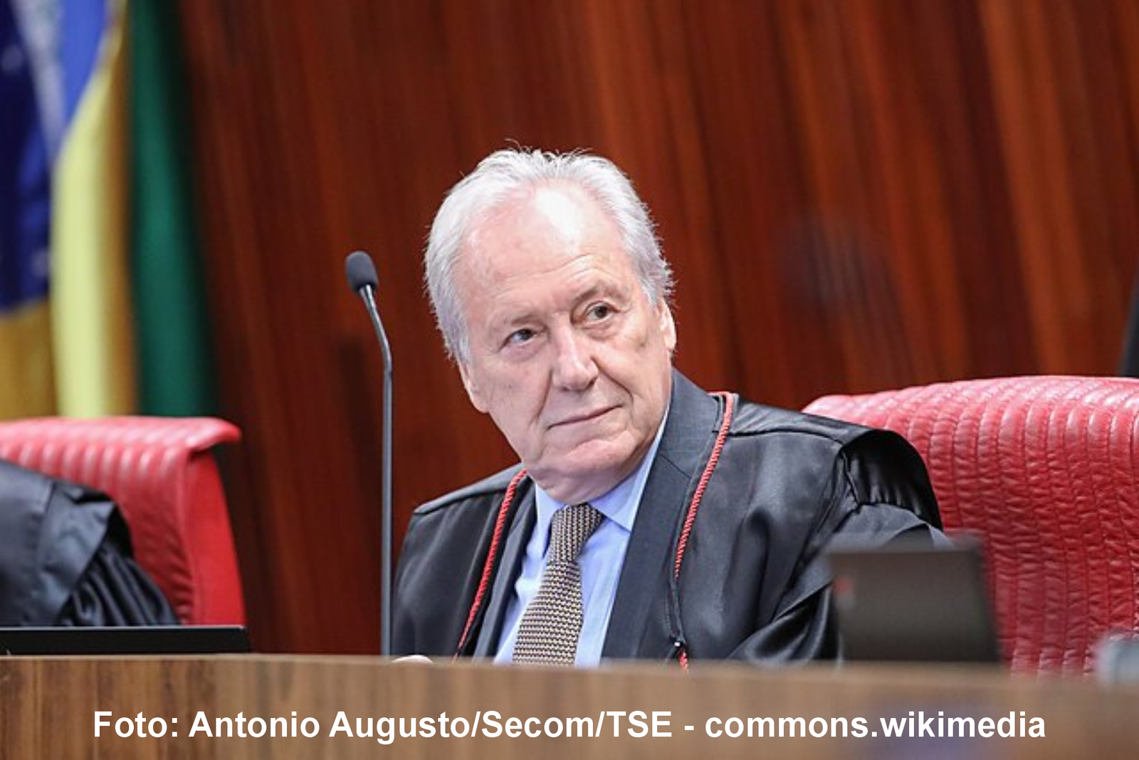 Ricardo Lewandowski anuncia saída do Ministério da Justiça e Segurança Pública