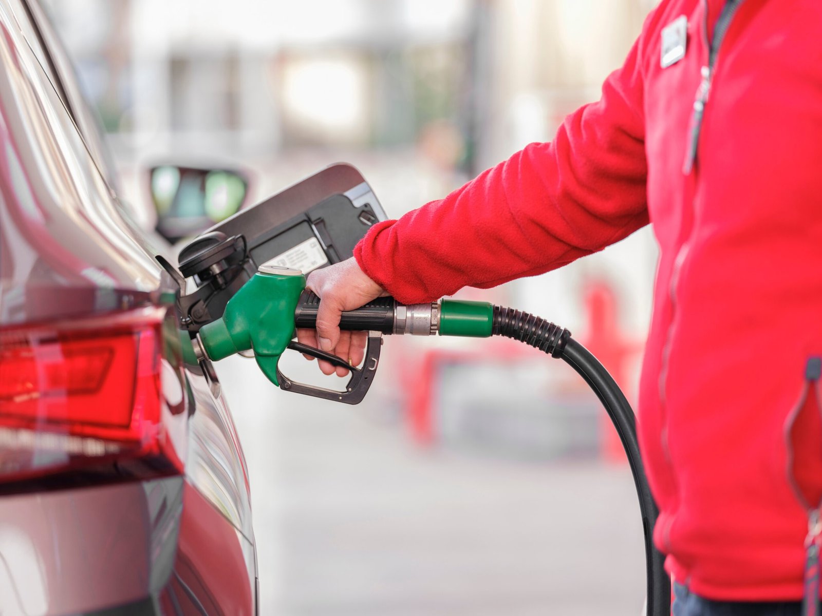Governo Lula intervém no preço da gasolina com novo subsídio bilionário