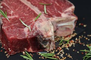 União Europeia exclui Brasil da lista de exportadores de carnes por exigências sanitárias