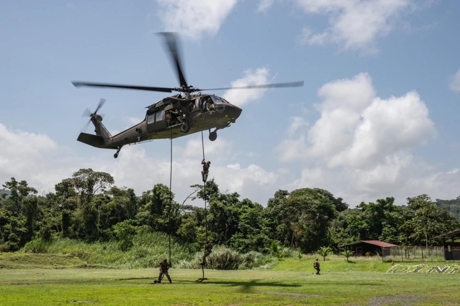 EUA ampliam presença militar na América Latina e movimentação acende preocupação diplomática no Brasil